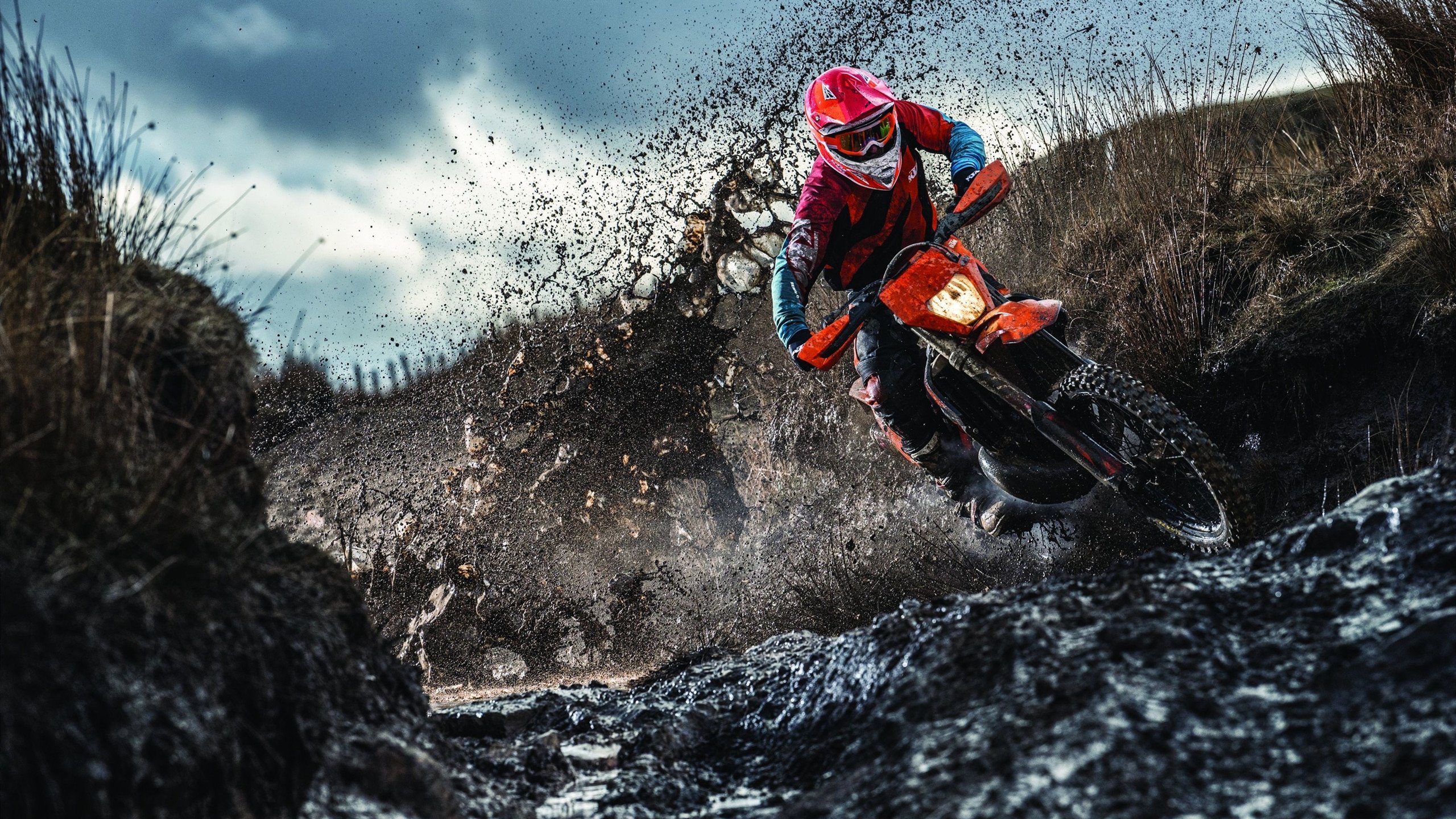 格斗UFC：超级对决炙手可热，观众沸腾！，ufc经典对决